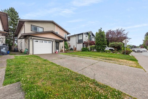 2262 Willoughby Way, Langley, BC 