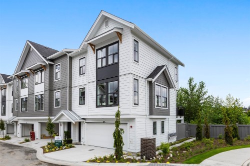 43-7918 204b Street  Langley, BC V2Y 3T7