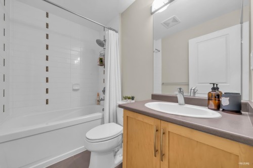 312-5430 201 Street, Langley, BC 