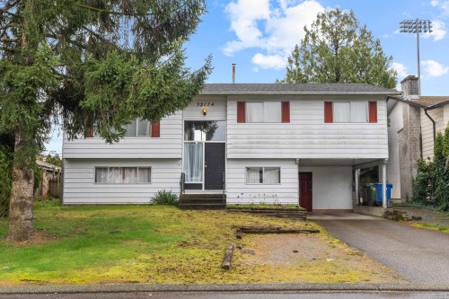 32174 Astoria Crescent  Abbotsford, BC V2T 4P5