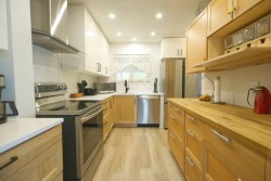 5-33918 Mayfair Avenue Abbotsford, BC V2S 1R2