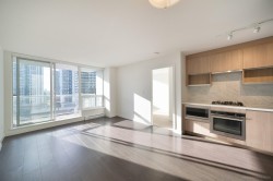 1605-13696 100 Avenue Surrey, BC V3T 0L5