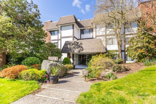 203-1379 Merklin Street  White Rock, BC V4B 4C2