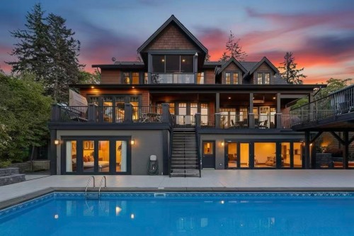 2737 Crescent Drive, Surrey, BC 