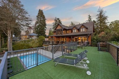 2737 Crescent Drive, Surrey, BC 