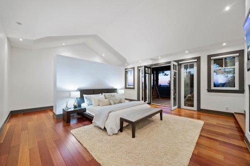 2737 Crescent Drive, Surrey, BC 
