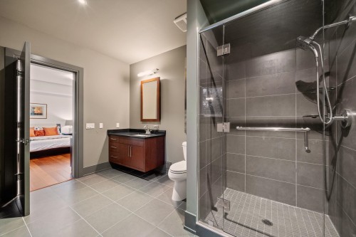 2737 Crescent Drive, Surrey, BC 