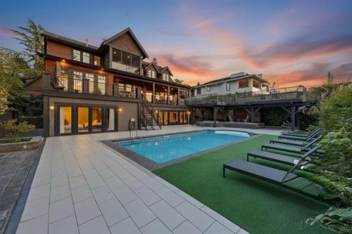 2737 Crescent Drive, Surrey, BC 