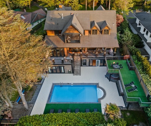 2737 Crescent Drive, Surrey, BC 