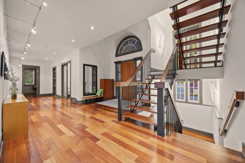 2737 Crescent Drive, Surrey, BC 