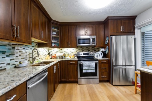 35-20155 50 Avenue  Langley, BC V3A 6R8