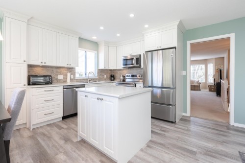 15991 80 Avenue, Surrey, BC 