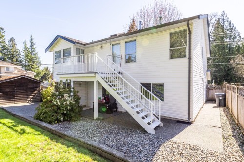 15991 80 Avenue, Surrey, BC 