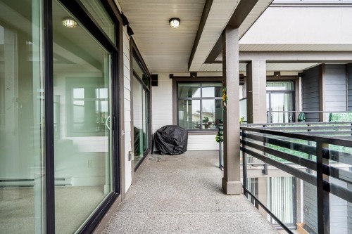 301-9983 E Barnston Drive, Surrey, BC 