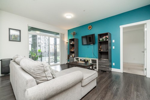 301-9983 E Barnston Drive, Surrey, BC 