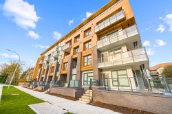 101-15353 17 Avenue  Surrey, BC V4A 0E2