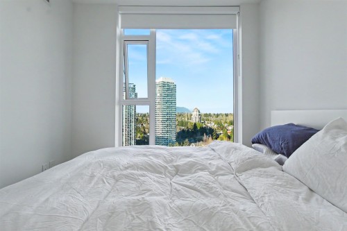 2308-13725 George Junction  Surrey, BC V3T 0V7