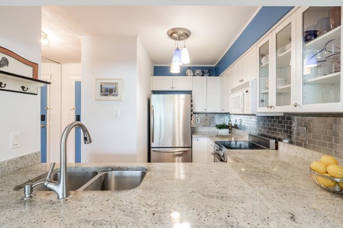 210-15272 19 Avenue  Surrey, BC V4A 1X6