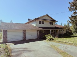 16930 23 Avenue Surrey, BC V3Z 9Z2