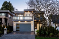 15569 Oxenham Avenue  White Rock, BC V4B 2J2