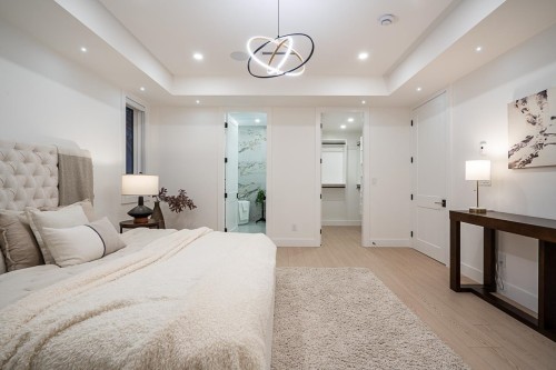 15569 Oxenham Avenue, White Rock, BC 