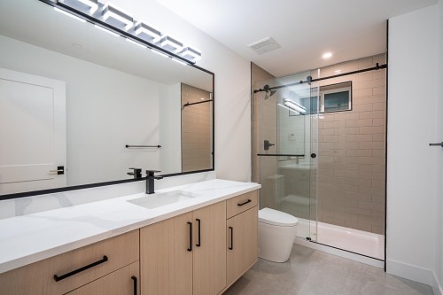 15569 Oxenham Avenue, White Rock, BC 