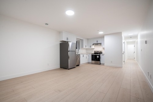15569 Oxenham Avenue, White Rock, BC 