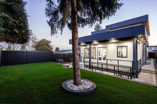 15569 Oxenham Avenue, White Rock, BC 