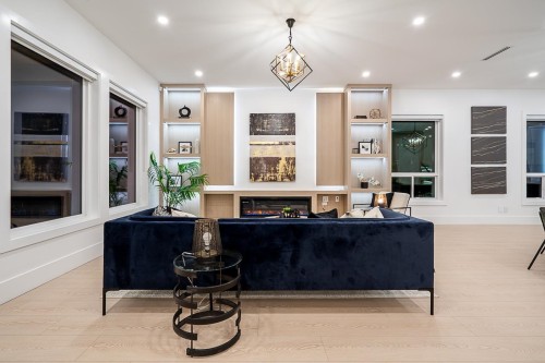 15569 Oxenham Avenue, White Rock, BC 