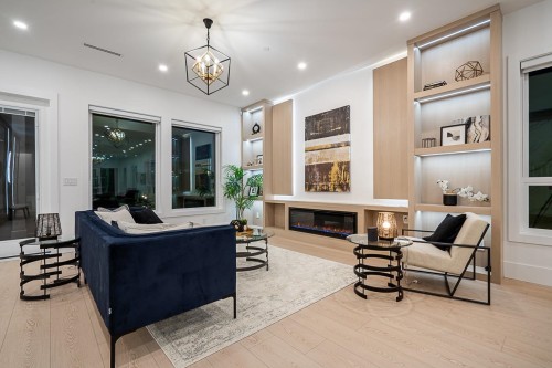 15569 Oxenham Avenue, White Rock, BC 