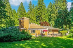 13425 Woodcrest Drive Surrey, BC V4P 1W3