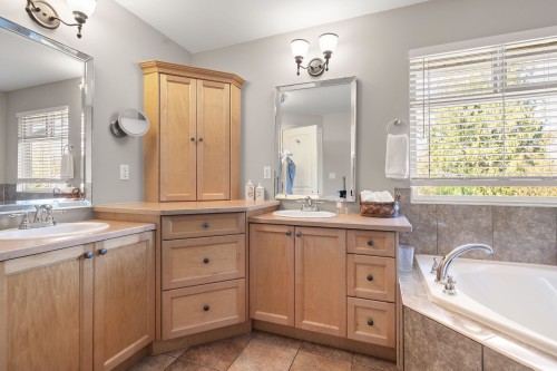 21637 94A Avenue, Langley, BC 