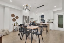 22-12770 105 Avenue Surrey, BC V3V 0H2