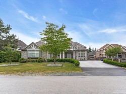 5733 136b Street Surrey, BC V3X 3N9