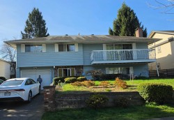 13904 78 Avenue Surrey, BC V3W 5Z7