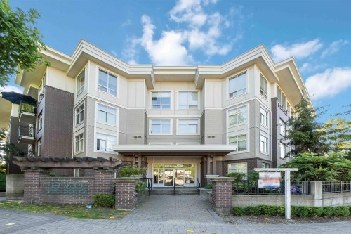 215-13555 Gateway Drive Drive  Surrey, BC V3T 0B5
