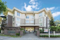 215-13555 Gateway Drive Drive Surrey, BC V3T 0B5