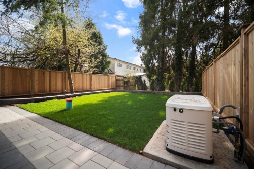 14204 North Bluff Road, White Rock, BC 