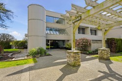 211-15282 19th Avenue Surrey, BC V4A 1X6