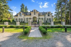 13136 24 Avenue Surrey, BC V4A 2G1