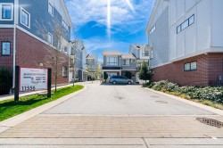 23-11556 72a Avenue Delta, BC V4C 1A9