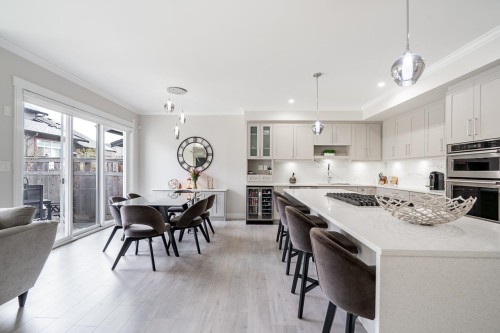 12-17033 Fraser Highway, Surrey, BC 