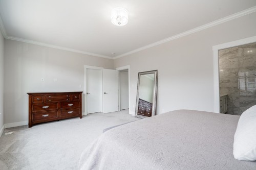 12-17033 Fraser Highway, Surrey, BC 