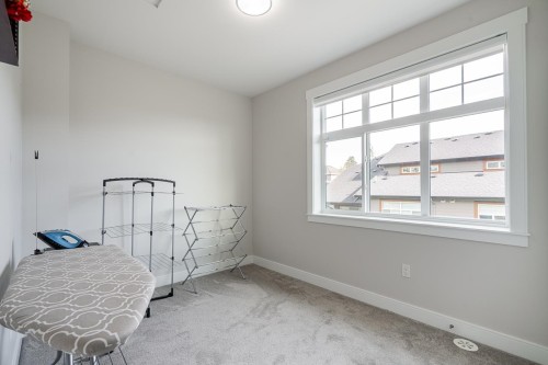12-17033 Fraser Highway, Surrey, BC 