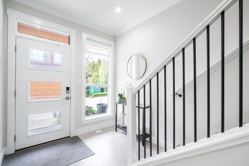 12-17033 Fraser Highway, Surrey, BC 