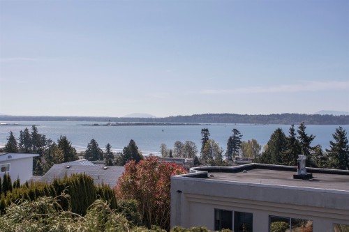 15662 Semiahmoo Avenue  White Rock, BC V4B 1V4