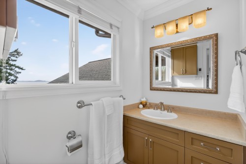 1279 Everall Street, White Rock, BC 