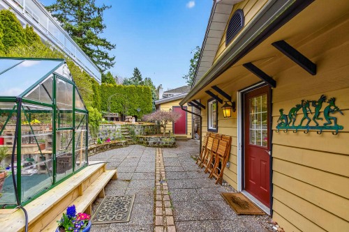 1279 Everall Street, White Rock, BC 