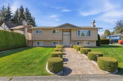 8431 118a Street Delta, BC V4C 6K7