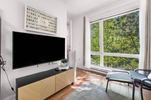 203-13321 102A Avenue, Surrey, BC 